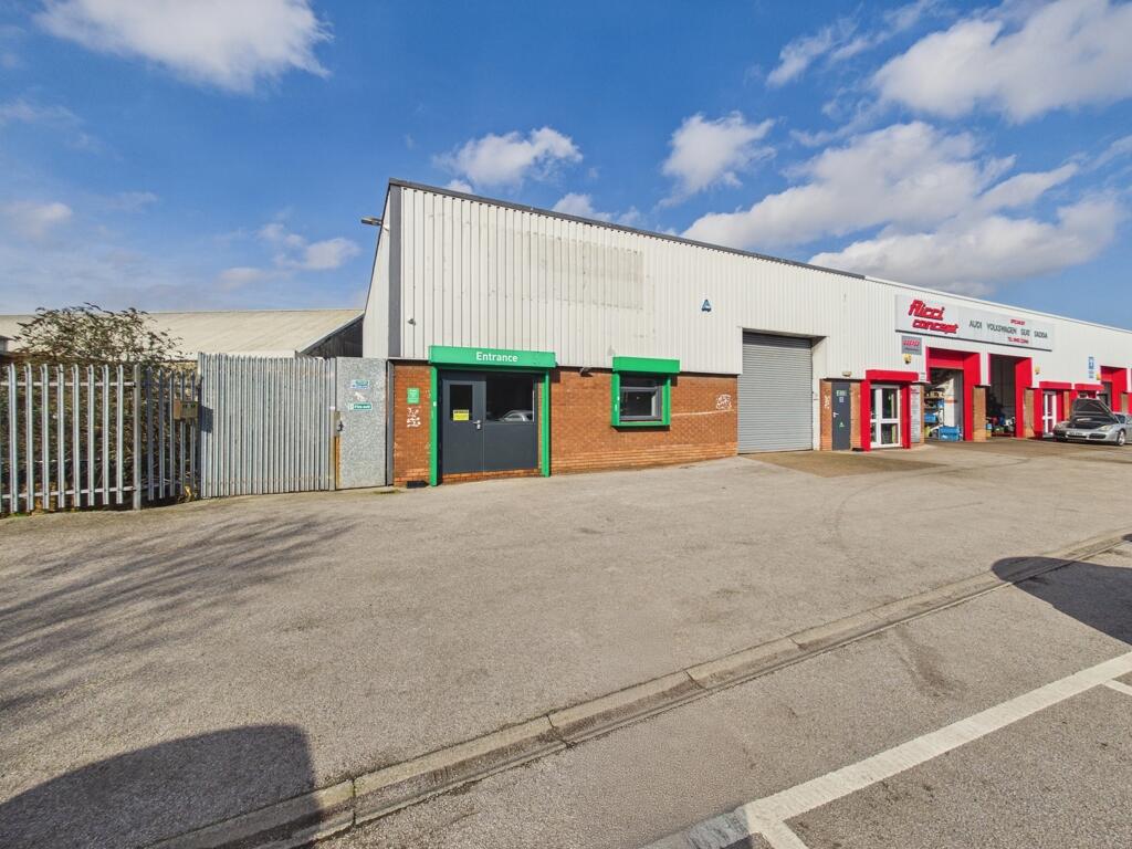 Main image of property: Unit 12 South Orbital Trading Park, Hedon Road, Hull, East Yorkshire, HU9 1NJ