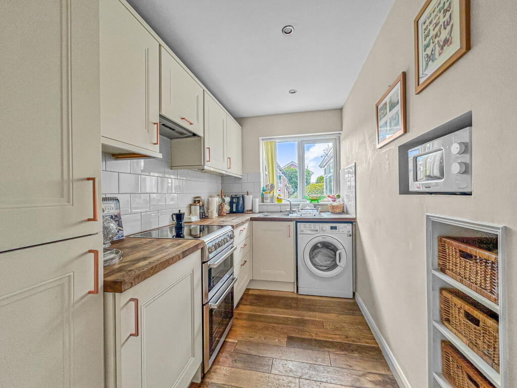 Avion Close, Meir Park, Stoke-on-Trent photo 5