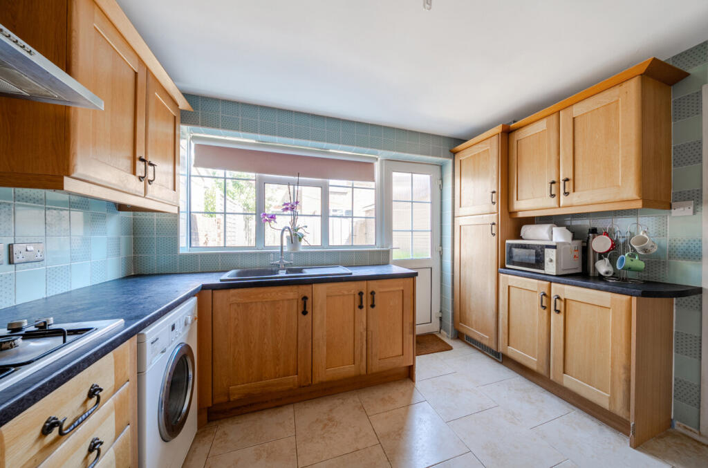 Cross Lane, Findon, Worthing, West Sussex, BN14 - View 2