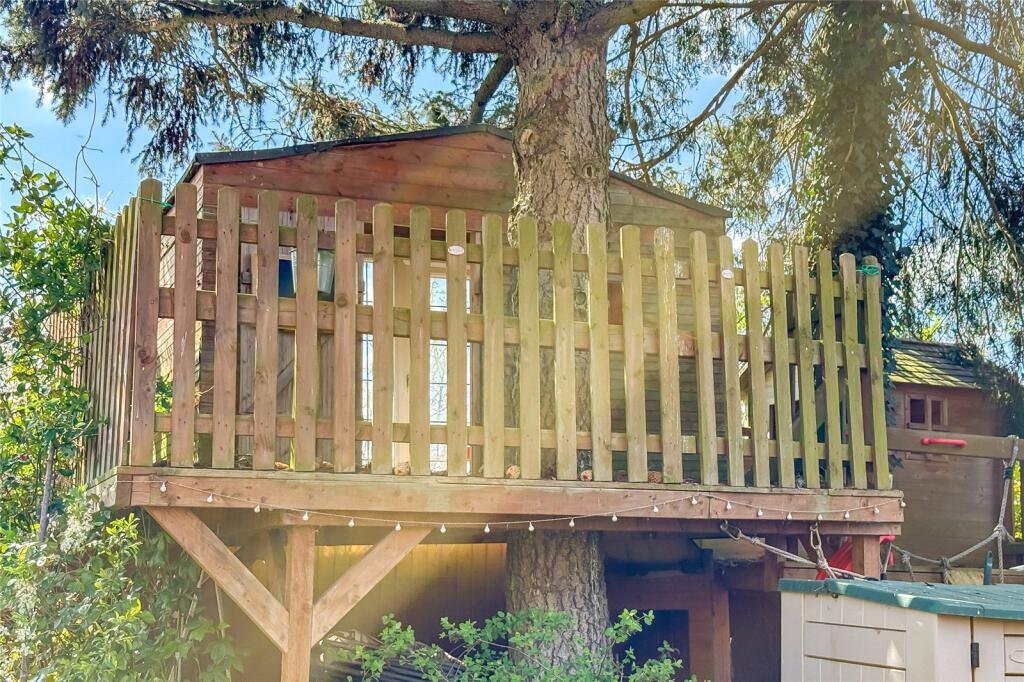 Additional image 28 of Magnolia Close, Park Street, St. Albans, Hertfordshire, AL2