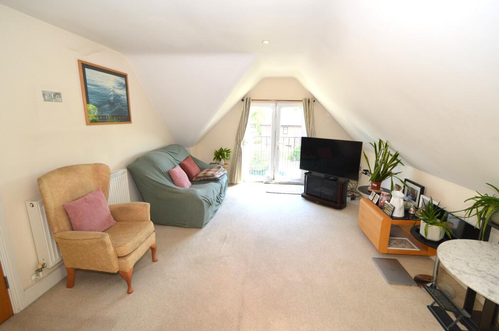 Apartment in Surrey Heath, Windlesham - View 2