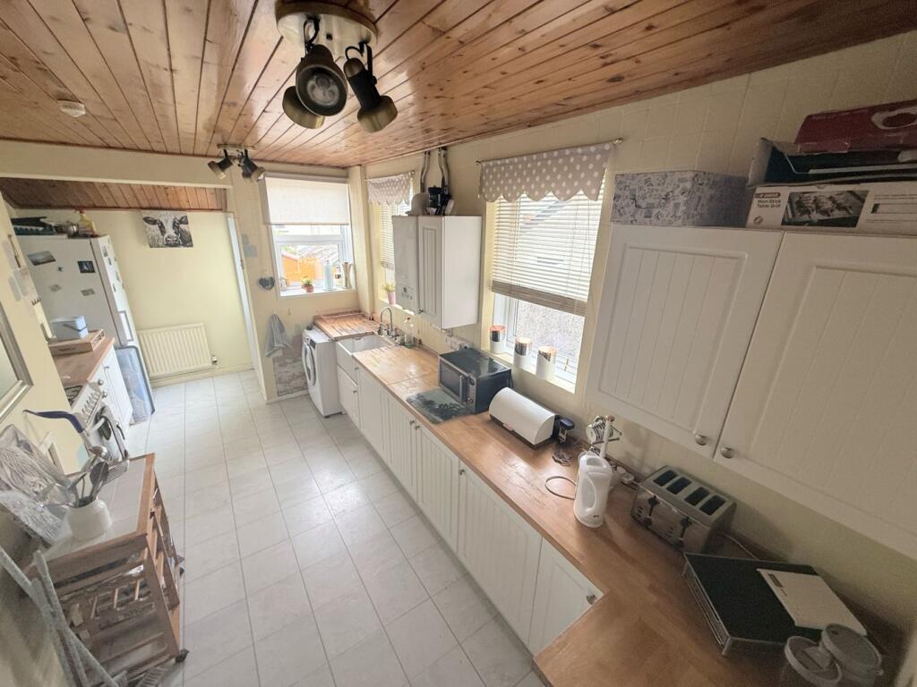 House in Newport - View 5