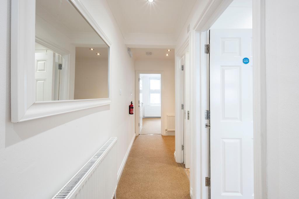 House in London - View 4