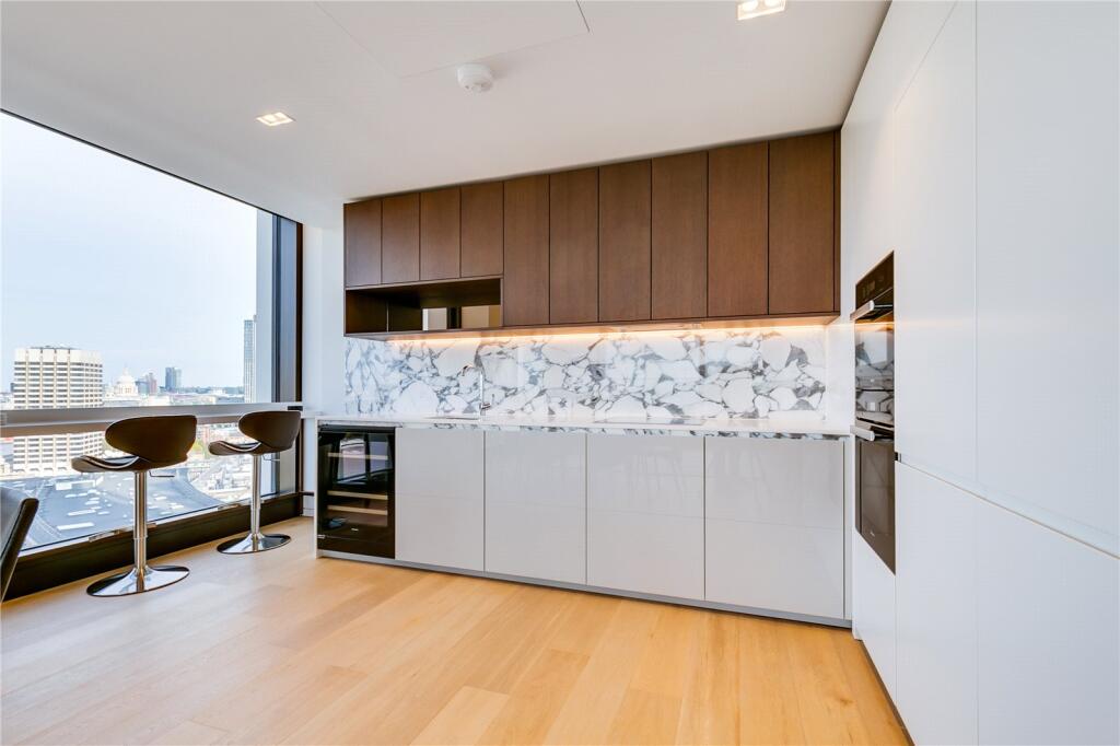 Apartment in London - View 4