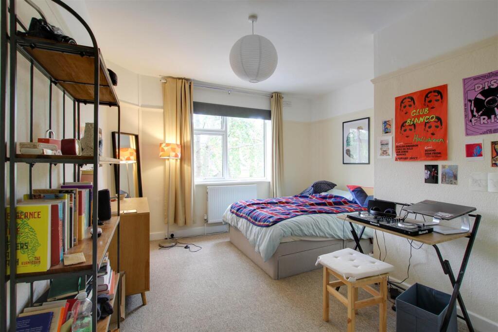 Apartment in Cambridge - More