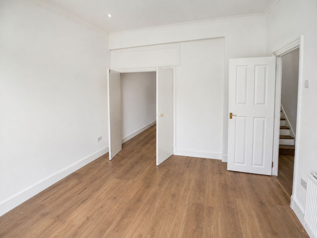 House in London - View 5
