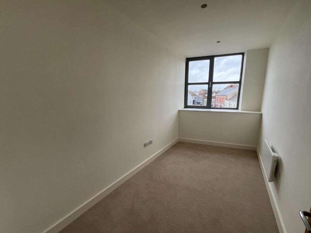 Apartment in Exeter - More