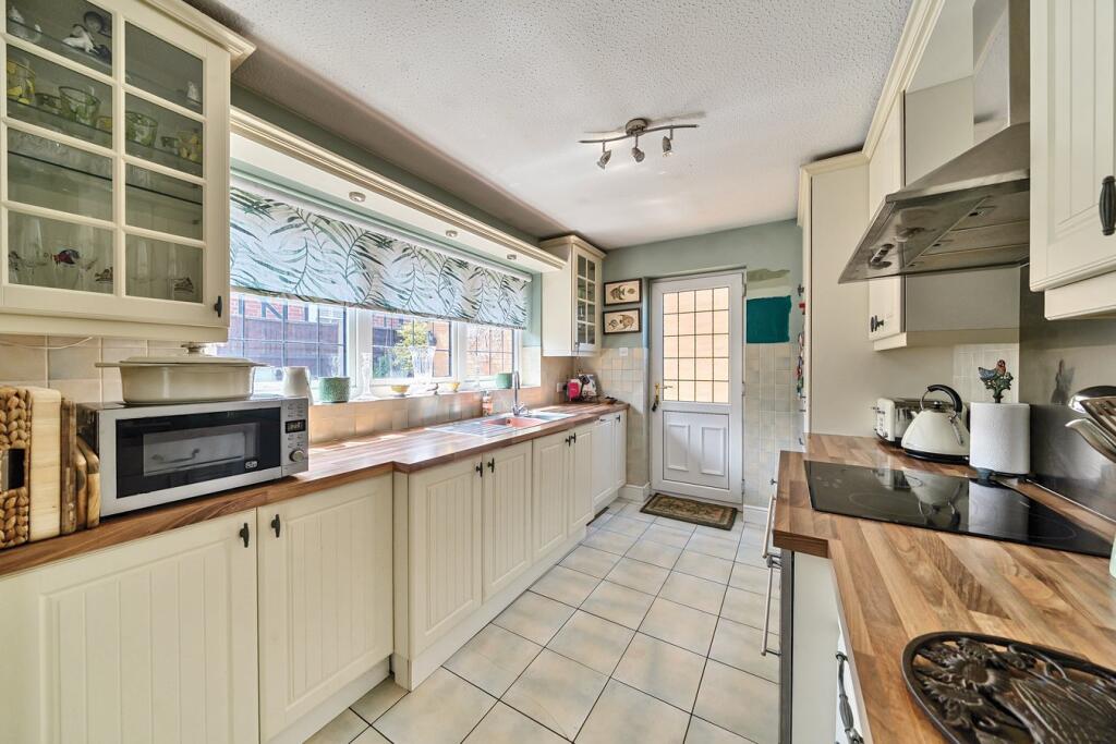 Rook Tree Lane, Stotfold, SG5 photo 3