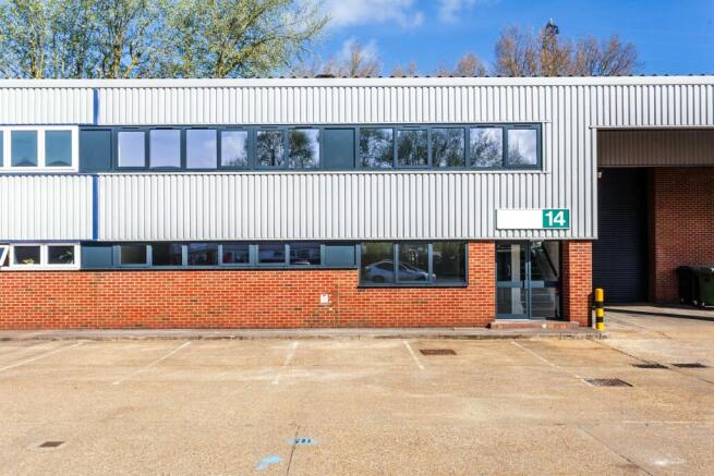 Unit 14, Stocklake Industrial Park