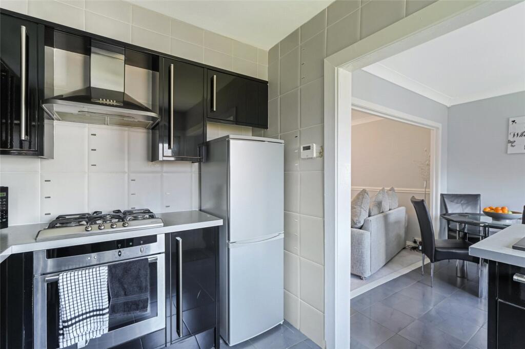 House in Motherwell, North Lanarkshire - More