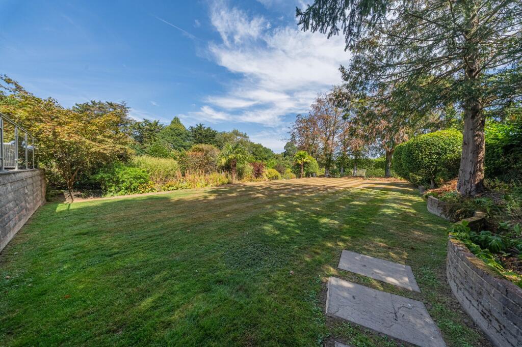 House in Redhill - View 4