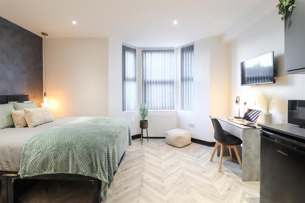 Apartment in Coventry, West Midlands - View 3