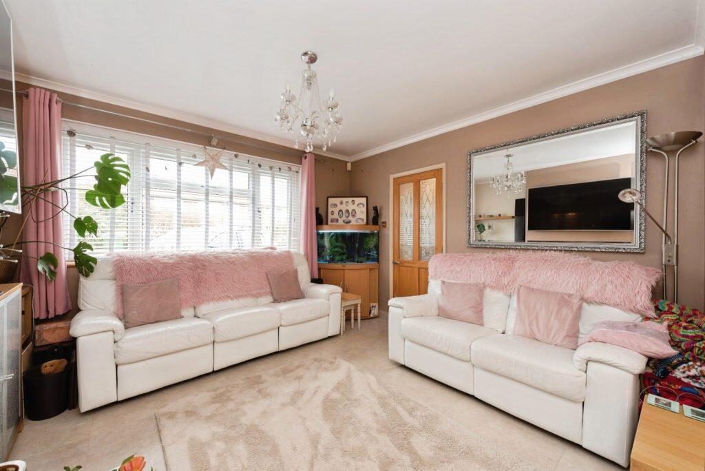 Adecroft Way, West Molesey, KT8 1PH photo 4