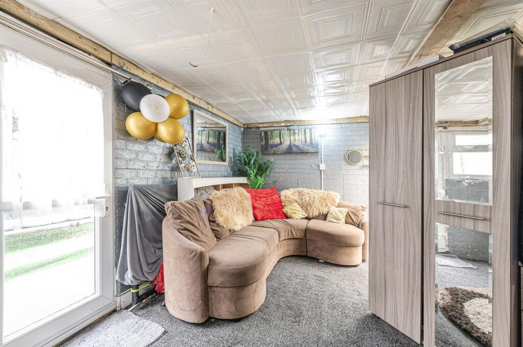 Additional image 6 of Avenue Road, BRADFORD