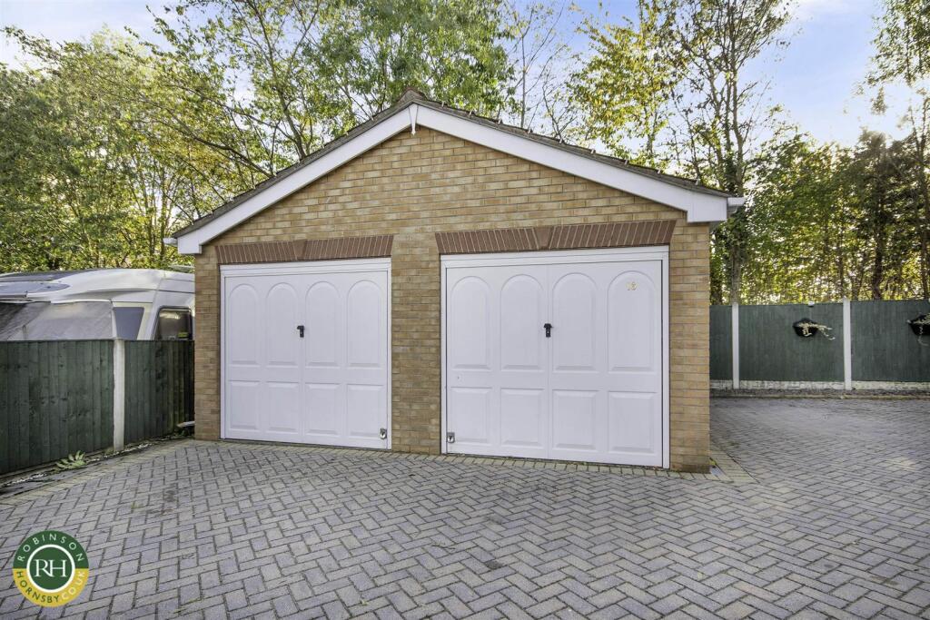 Coppicewood Court, Balby, Doncaster photo 3