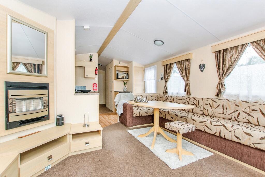 House in South Holland, Lutton - More