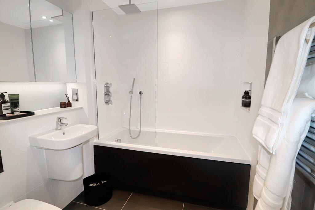 Apartment in Manchester - View 4