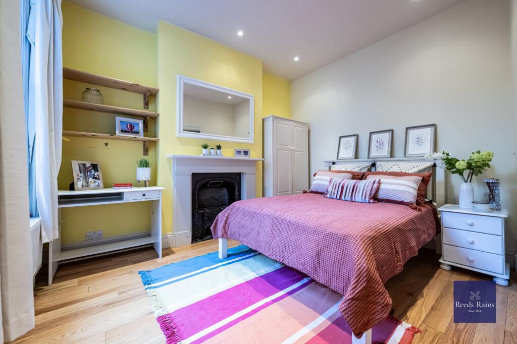 Apartment in London - View 5