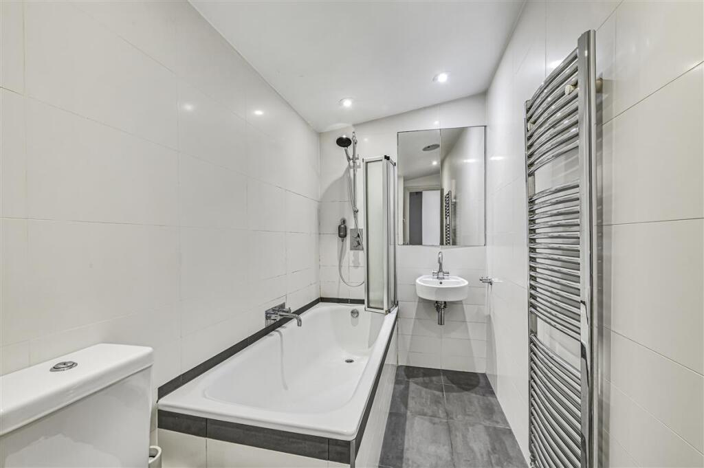 Apartment in London, Clapham Junction - View 4