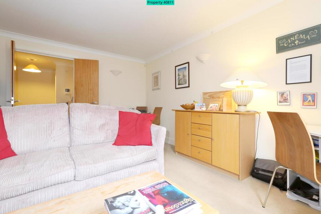 Apartment in London - View 5