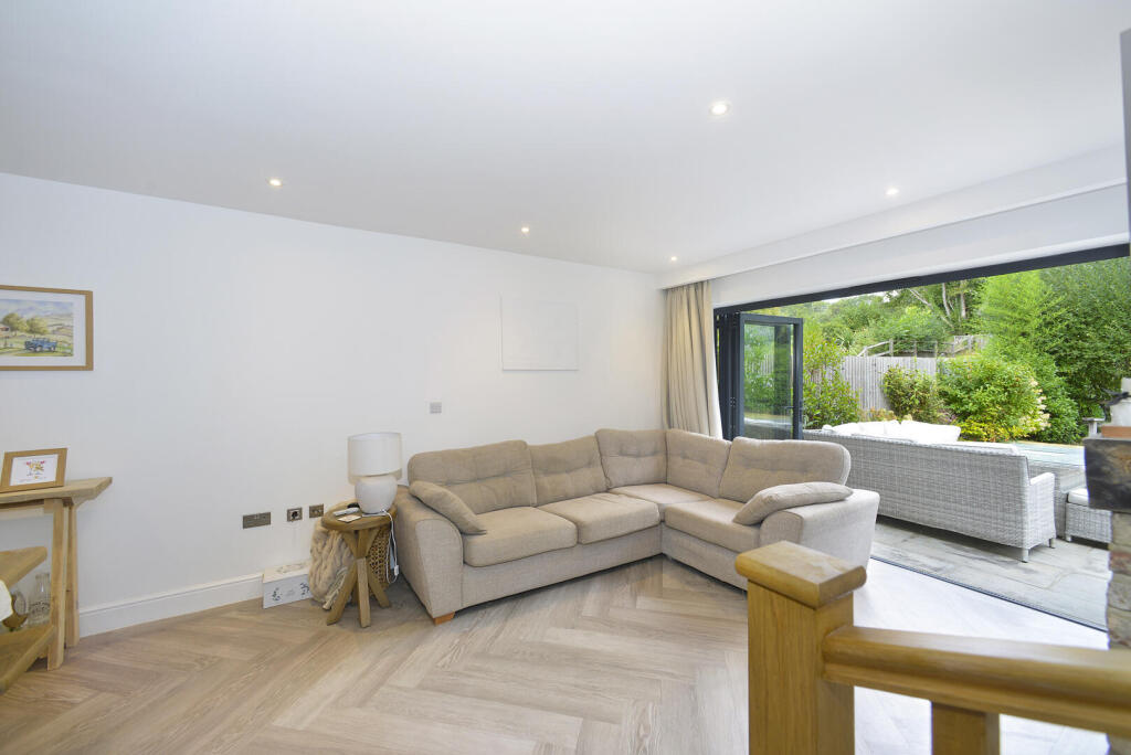 House in Waverley, Hascombe - View 4