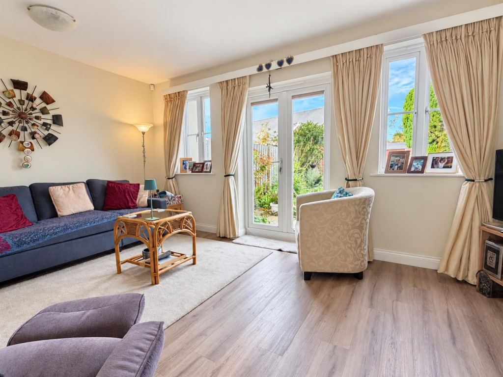 House in Warwick, Cliff Hill - View 2