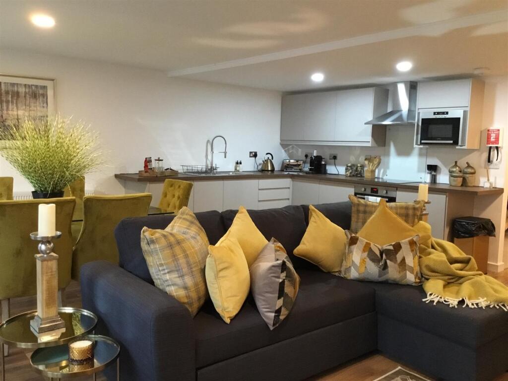 Main image of property: Cwrt Yr Ala Barn ,Michaelston Le Pit