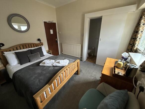 Guest bedroom