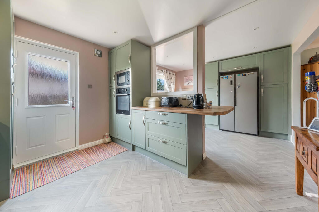 House in Dundee, Kirkton - View 5