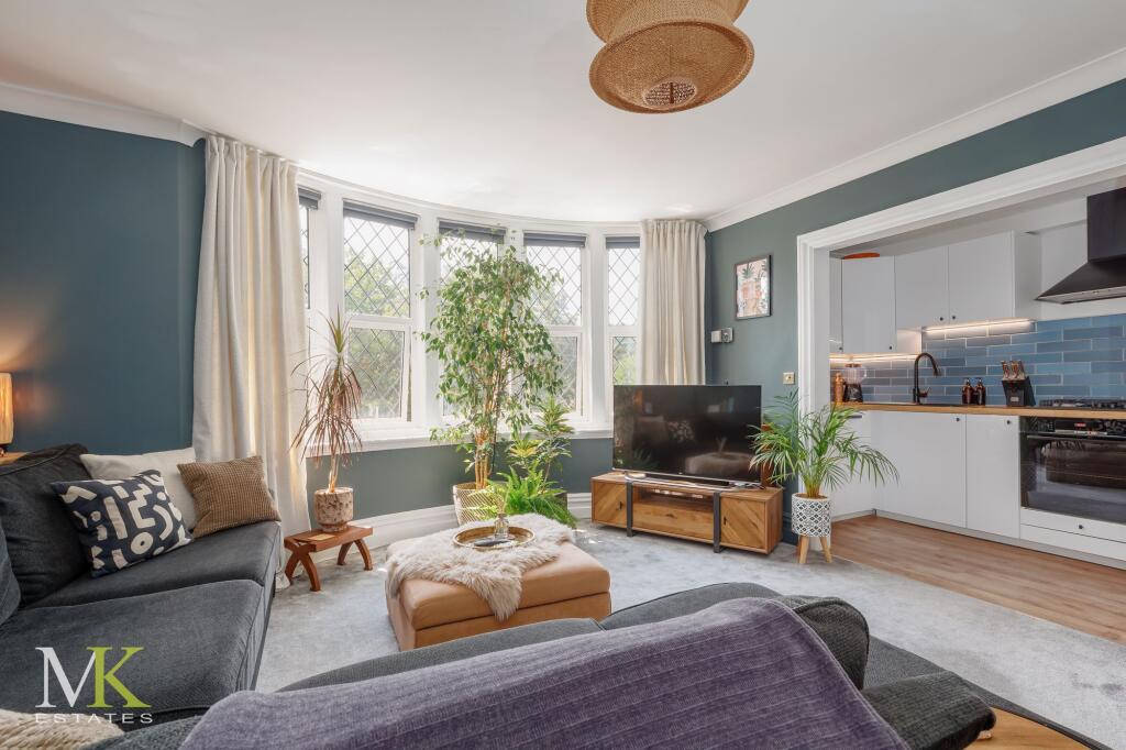 Main image of property: Flat 4 Summercraig, 36 Milton Road, Bournemouth, BH8 8LP