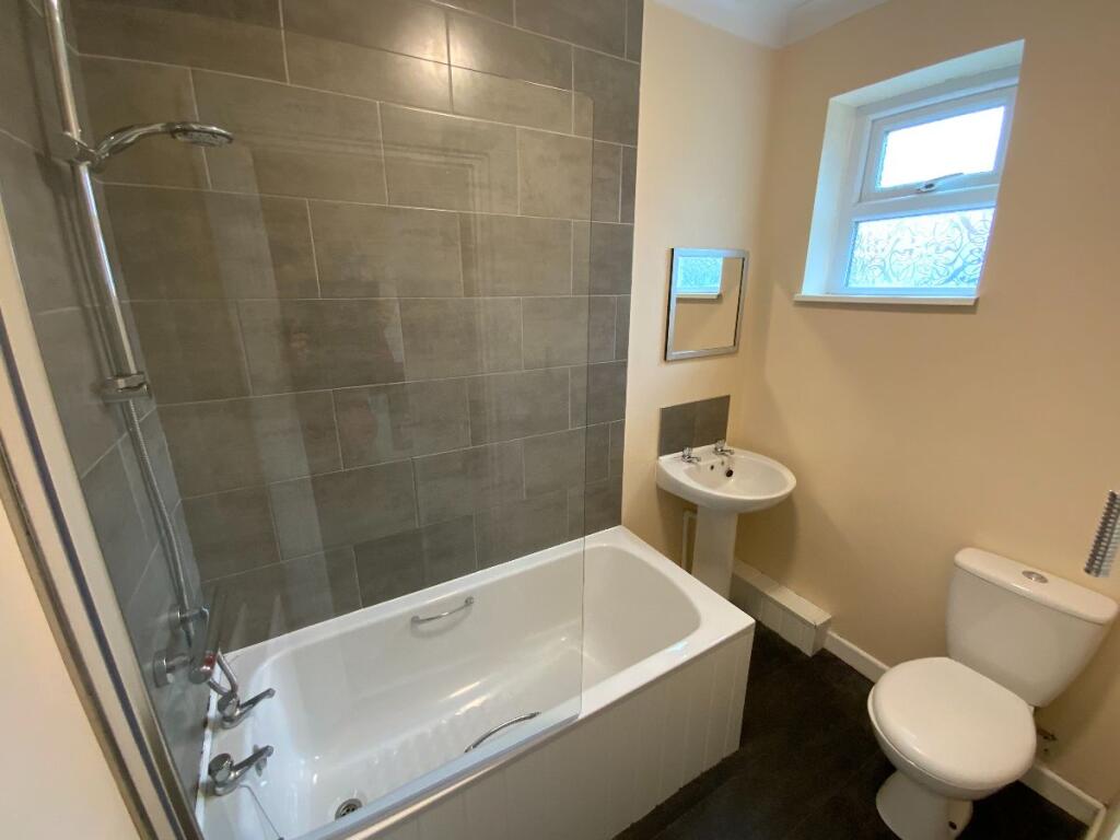 Apartment in Newcastle upon Tyne - View 3