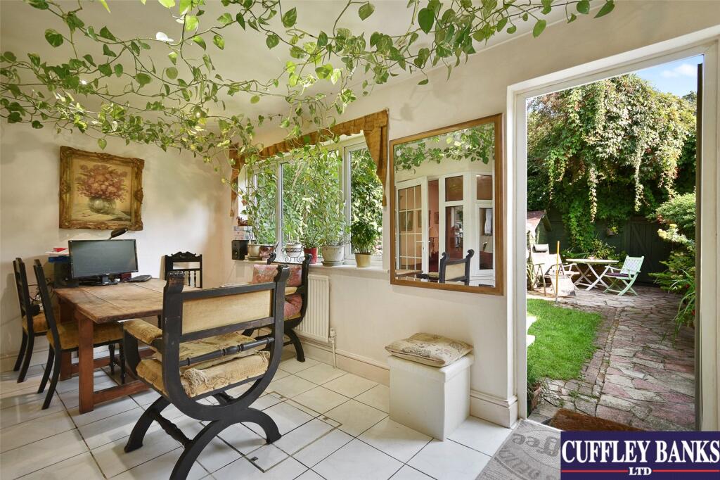 86 Devon Close, Perivale, Middlesex, UB6 photo 5