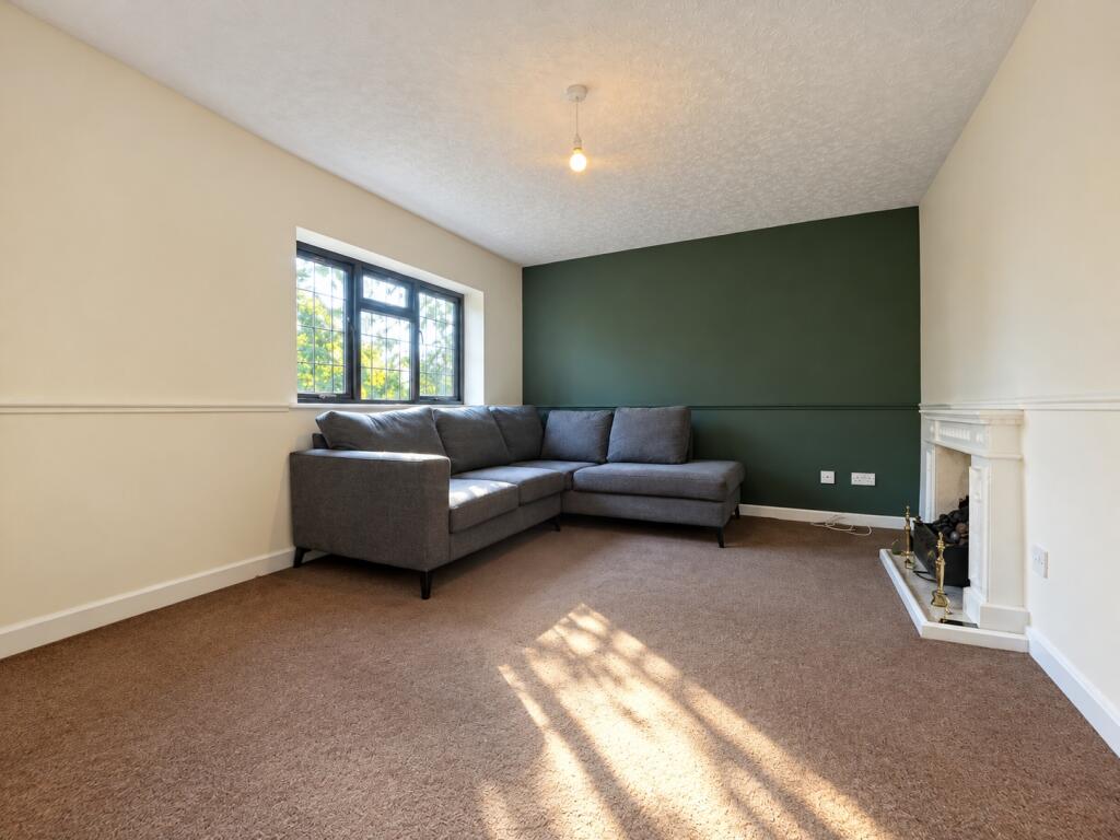 1 bedroom maisonette for rent