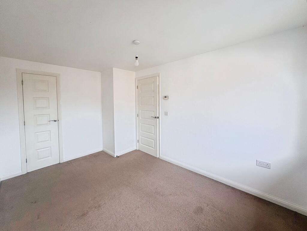 House in East Cowes, Isle of Wight - More
