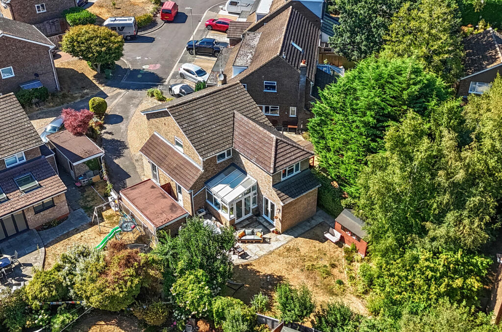House in Hart, Fleet - View 2