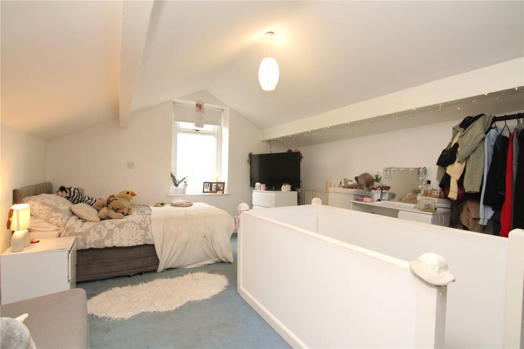 House in Bradford - View 5