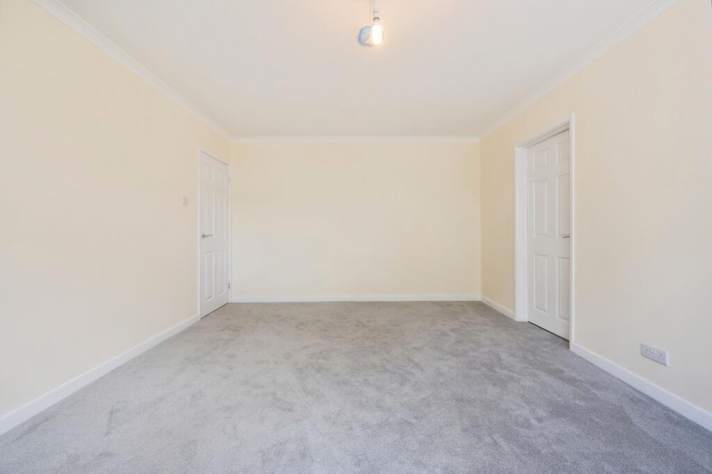 Apartment in Southampton - View 4