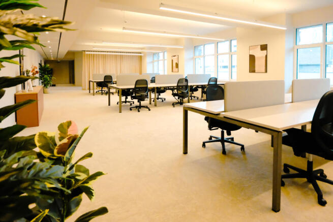 Fitted Office 5