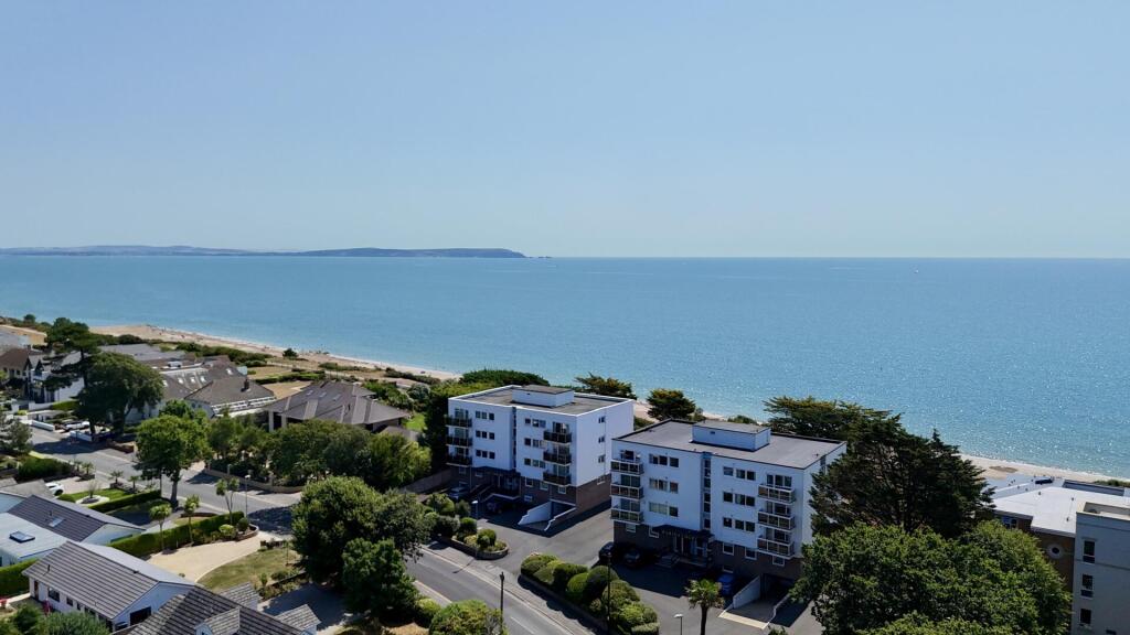 Wharncliffe Road, Highcliffe On Sea photo 3