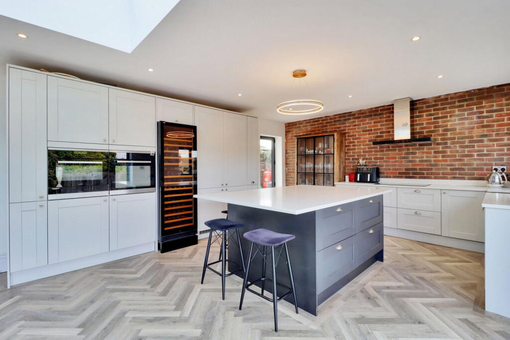 House in Dartford - View 4