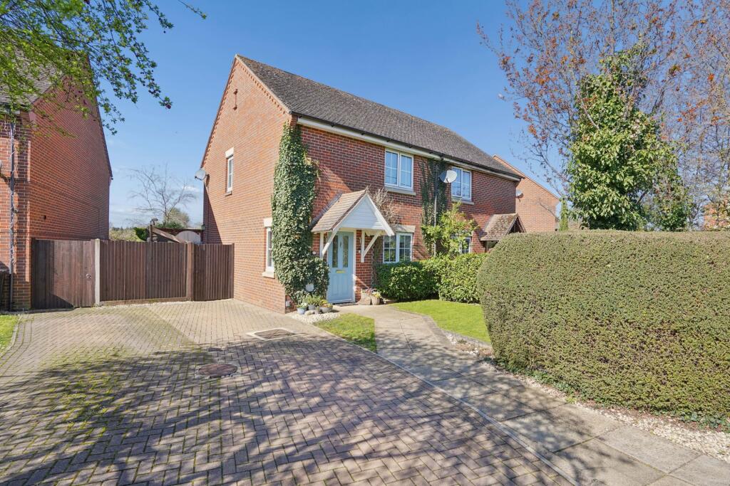 Main image of property: Marns Hey, Wantage, OX12