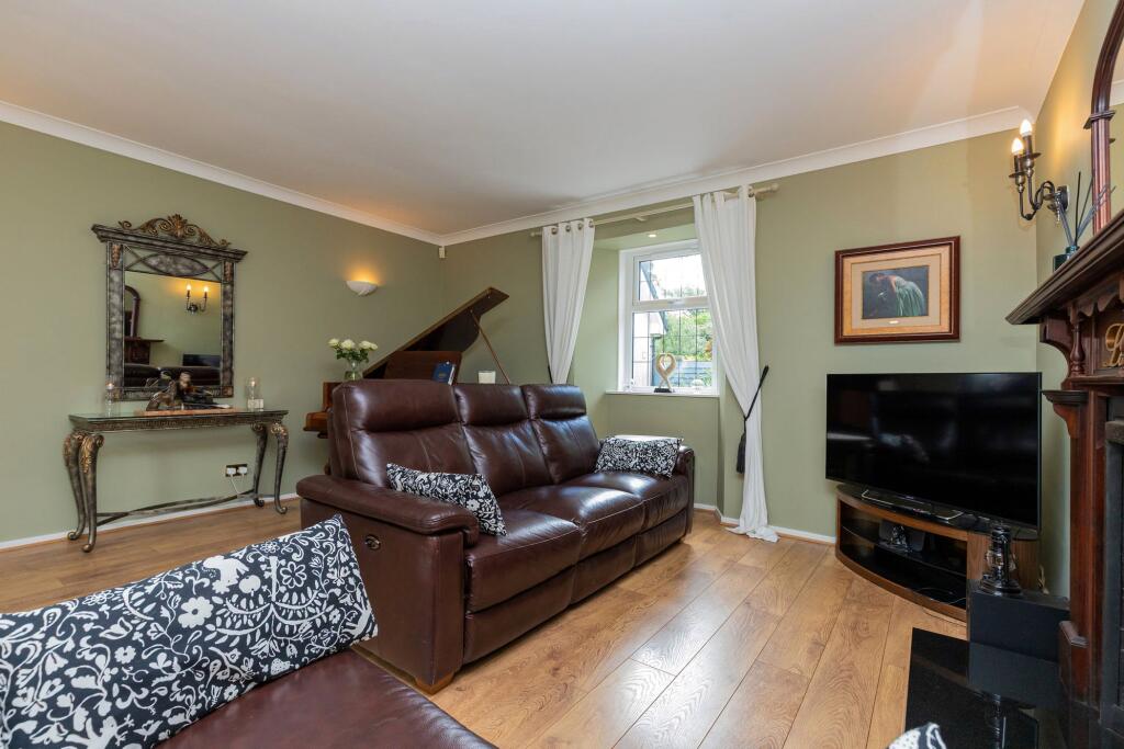 Pilmuir Road, Newton Mearns, Glasgow, East Renfrewshire photo 4