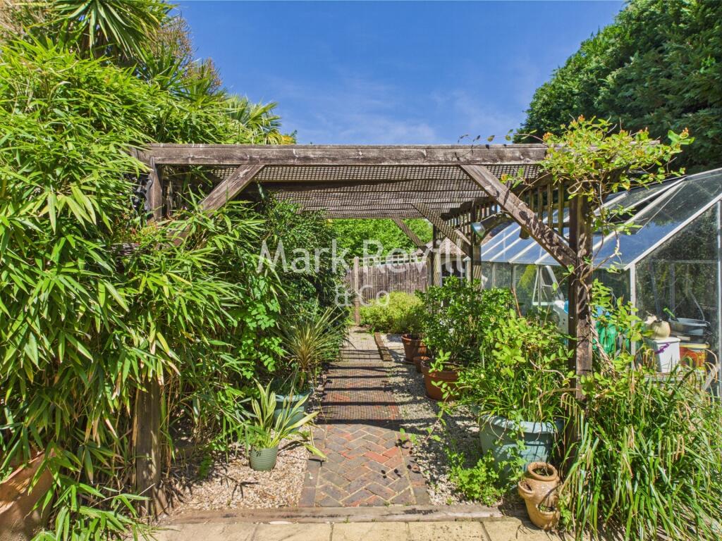 Hillcrest Lane, Scaynes Hill, RH17 photo 4