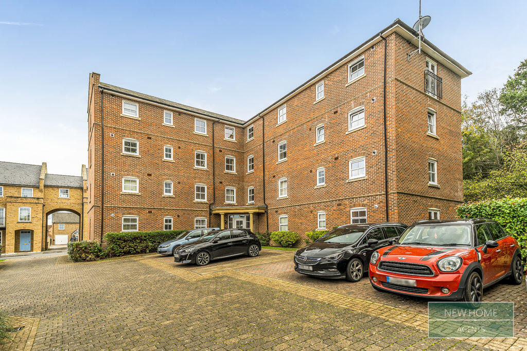 Main image of property: Rockbourne Road, Sherfield-on-Loddon, Hook, RG27 0AF