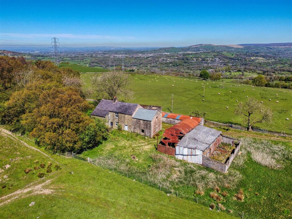 Main image of property: Higher Chisworth, Chisworth, Glossop