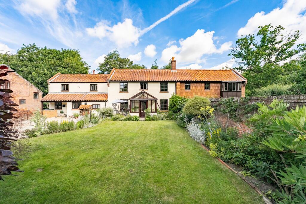 Main image of property: Yarmouth Road, Smallburgh