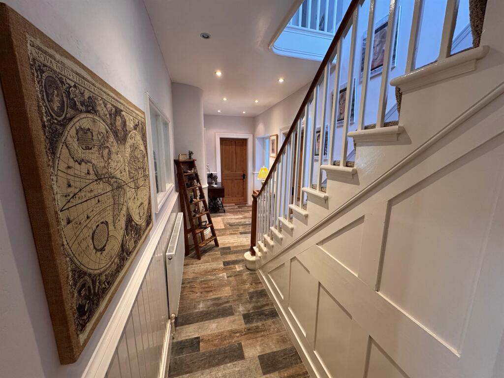 Croft Bank, Croft, Skegness - More
