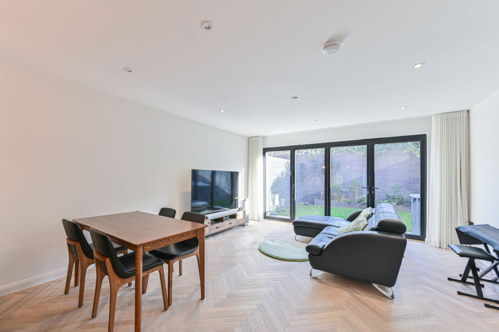 House in London - More