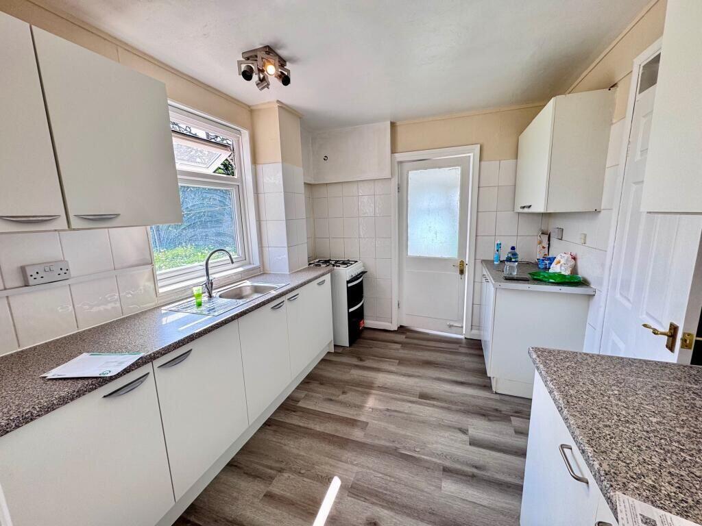 House in Nottingham, Bilborough - More