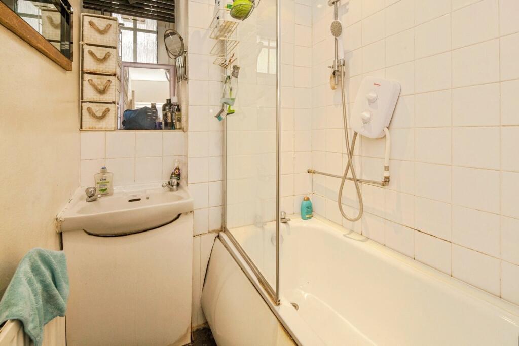 Albion Avenue, London, SW8 photo 4